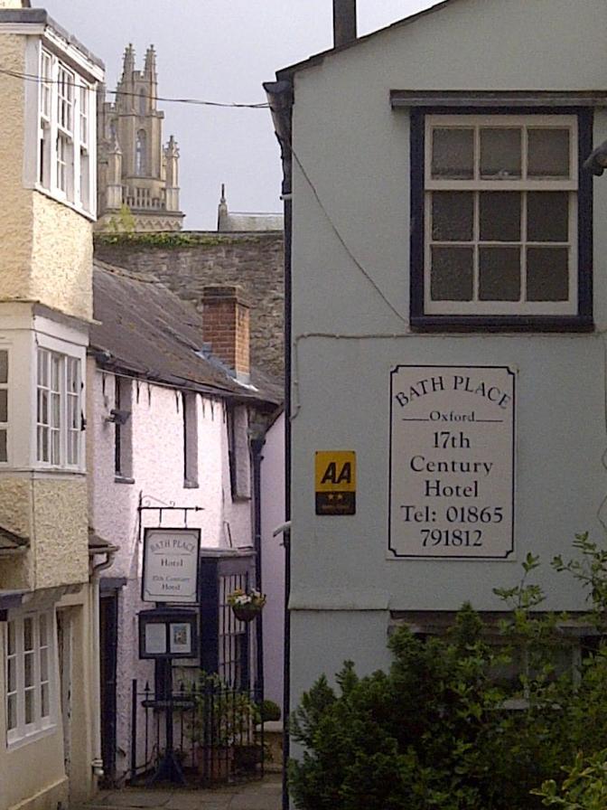 Bath Place 3*